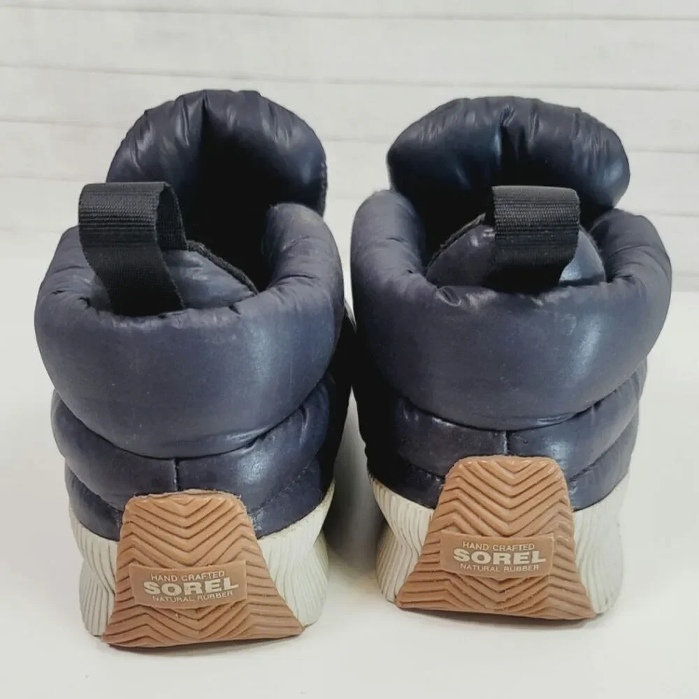 Sorel Out N About Puffy Lace Snow Boots in Navy Blue, sz 8.5